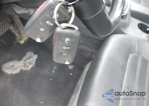 2015 Volkswagen Jetta 1.8T Sel из США, поврежденный, VIN 3VWL07AJXFM302251